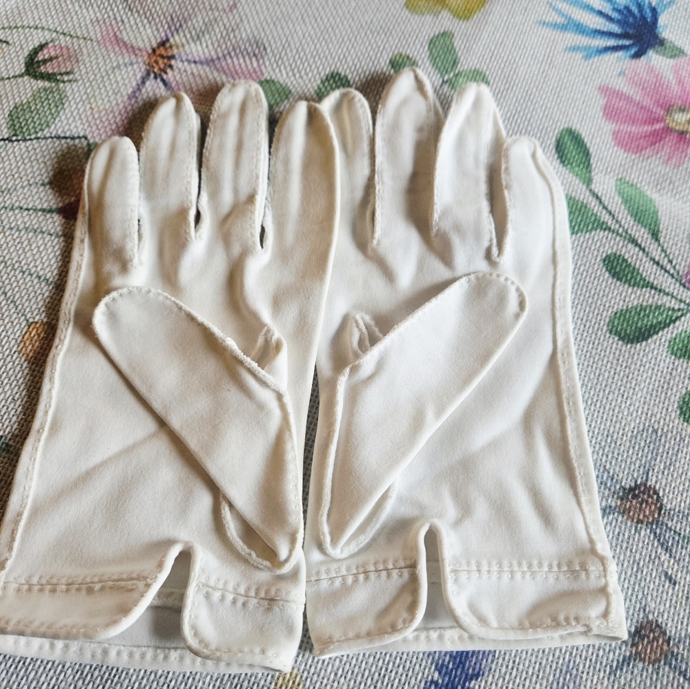 Vintage Classic Women's White Gloves - Soft Fabric